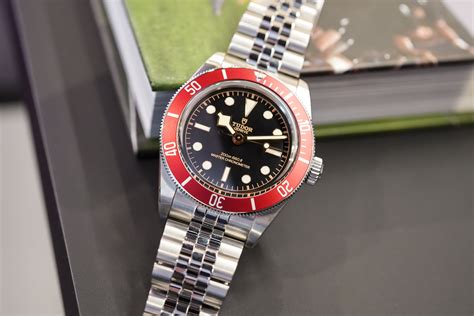 tudor black bay burgundy 2023